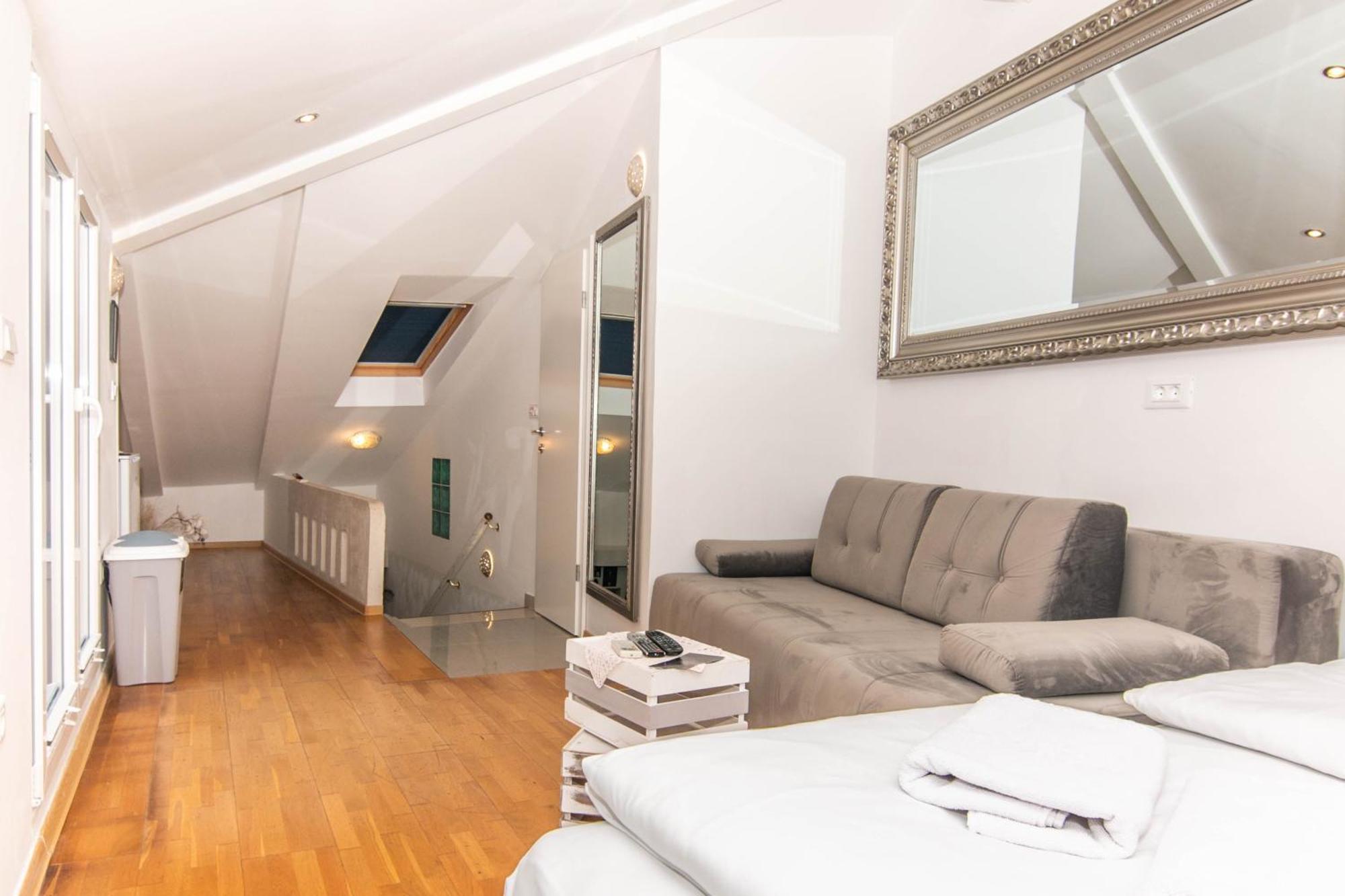 Bed And Brekfast Donatella Bed & Breakfast Пиран Екстериор снимка
