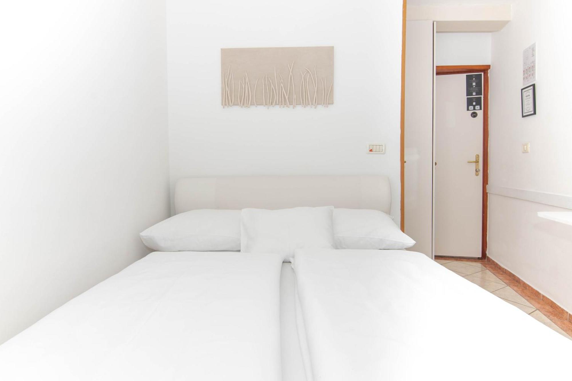 Bed And Brekfast Donatella Bed & Breakfast Пиран Екстериор снимка